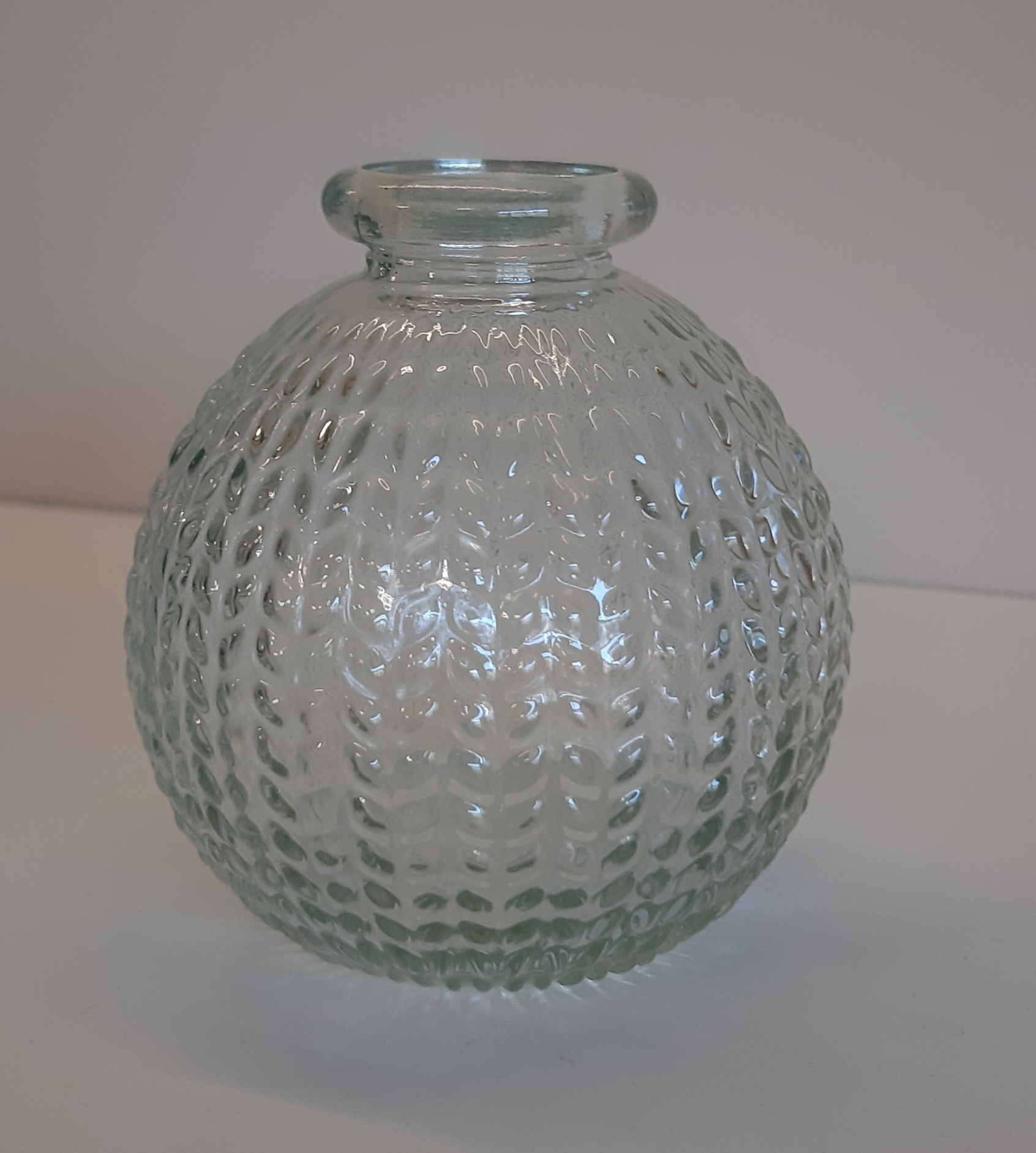 Petit vase à motif transparent (modèle divers)