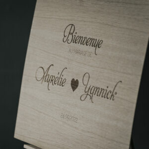 Pancarte d’accueil en bois brûlé – 50 x 70 cm